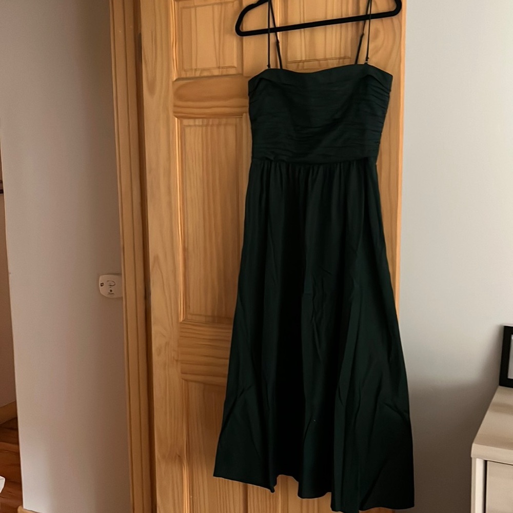 Reformation emerald dress with pockets! Worn once, size 10